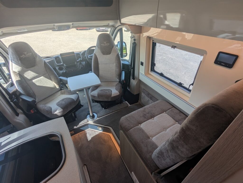 PXL 20250429 132459568 1280